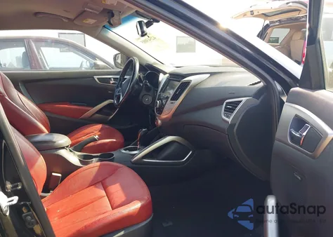 2015 Hyundai Veloster Re:flex z USA, uszkodzony, nr VIN KMHTC6AD1FU219801